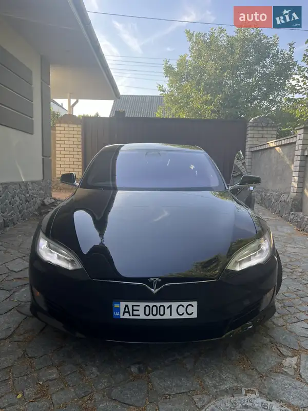 Tesla Model S