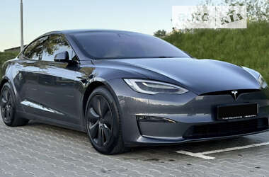 Tesla Model S  2022