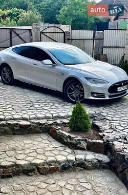 Tesla Model S  2013