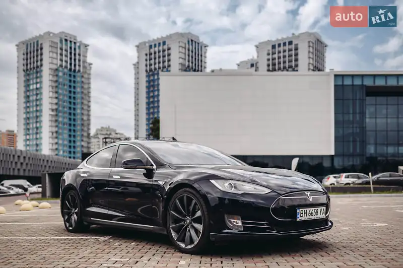 Tesla Model S