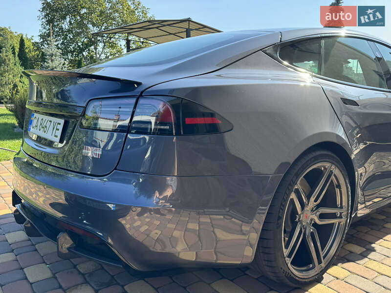 Лифтбек Tesla Model S 2022 в Черкассах