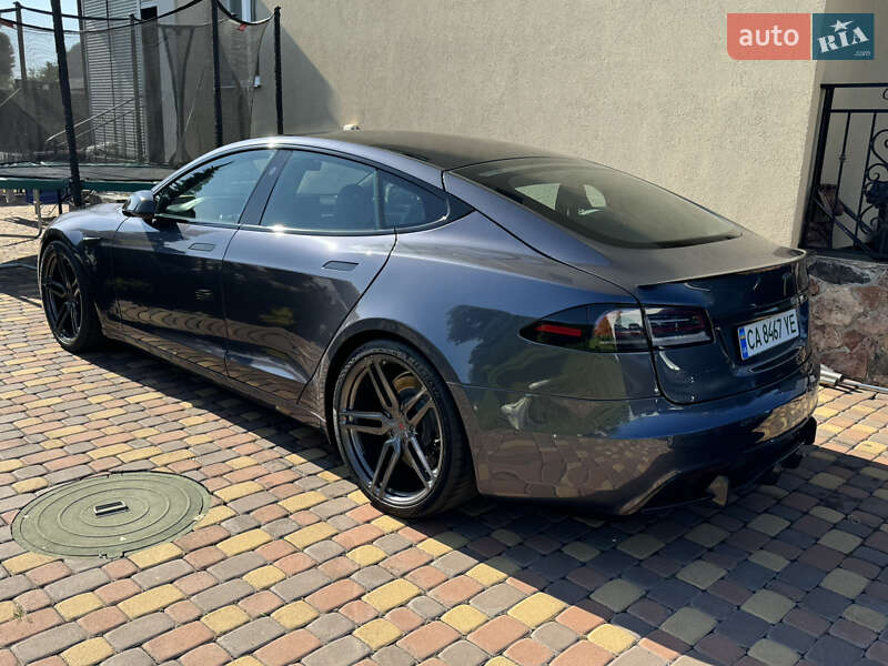Лифтбек Tesla Model S 2022 в Черкассах