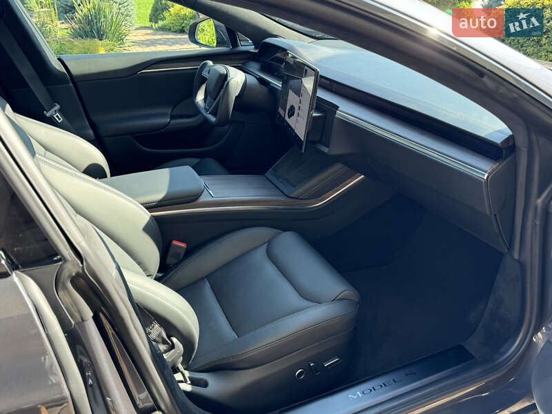 Лифтбек Tesla Model S 2022 в Черкассах