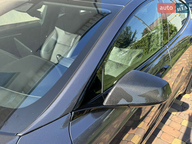 Лифтбек Tesla Model S 2022 в Черкассах