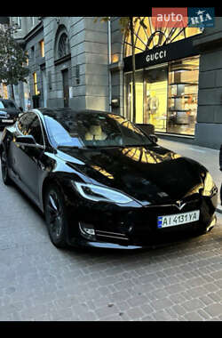 Tesla Model S  2018
