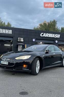 Tesla Model S  2015