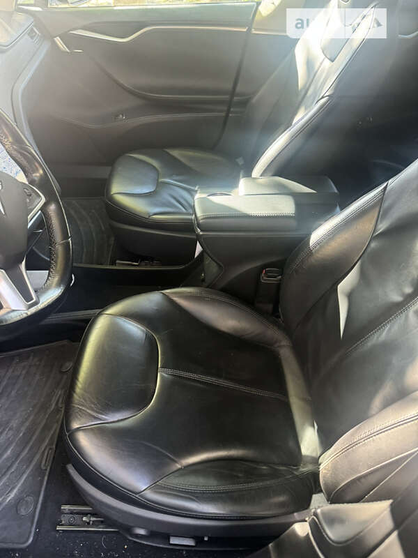 Лифтбек Tesla Model S 2014 в Ровно