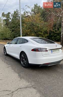 Ліфтбек Tesla Model S 2015 в Києві