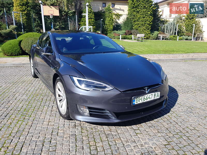 Tesla Model S 2017