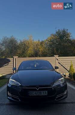 Лифтбек Tesla Model S 2015 в Львове