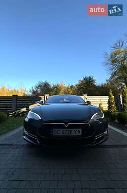 Лифтбек Tesla Model S 2015 в Львове