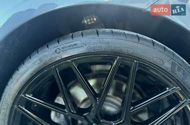 Лифтбек Tesla Model S 2015 в Львове