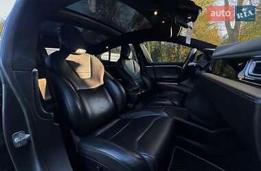 Лифтбек Tesla Model S 2015 в Львове