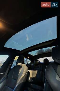 Лифтбек Tesla Model S 2015 в Львове
