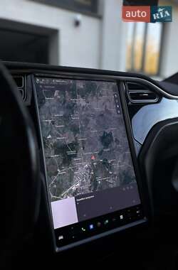 Лифтбек Tesla Model S 2015 в Львове