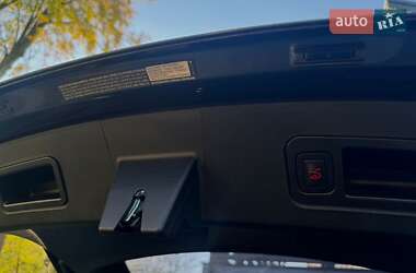 Лифтбек Tesla Model S 2015 в Львове