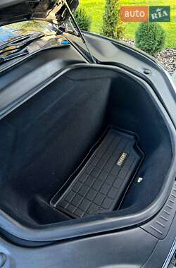 Лифтбек Tesla Model S 2015 в Львове
