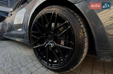 Лифтбек Tesla Model S 2015 в Львове