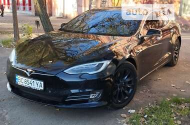 Tesla Model S  2018