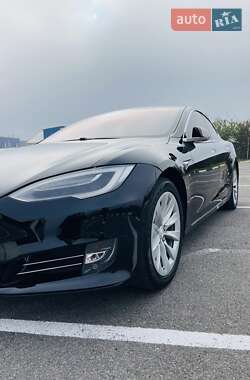 Tesla Model S  2018