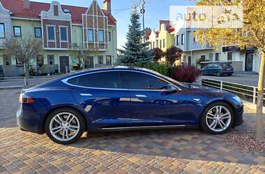 Tesla Model S  2015