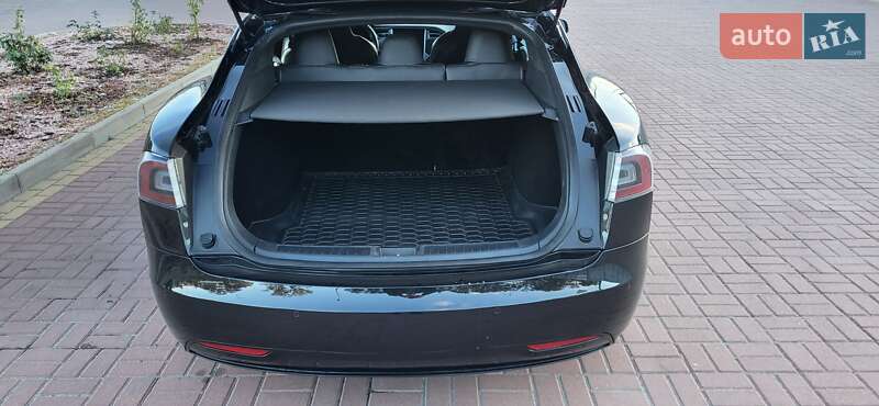 Лифтбек Tesla Model S 2017 в Полтаве