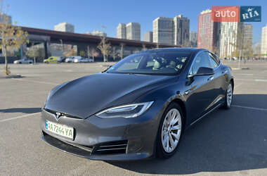 Tesla Model S 2016