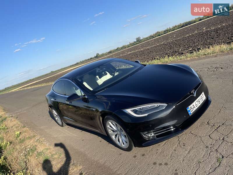 Лифтбек Tesla Model S 2017 в Кропивницком фото 7 Лифтбек Tesla Model S 2017 в Кропивницком