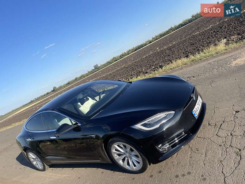 Лифтбек Tesla Model S 2017 в Кропивницком фото 6 Лифтбек Tesla Model S 2017 в Кропивницком