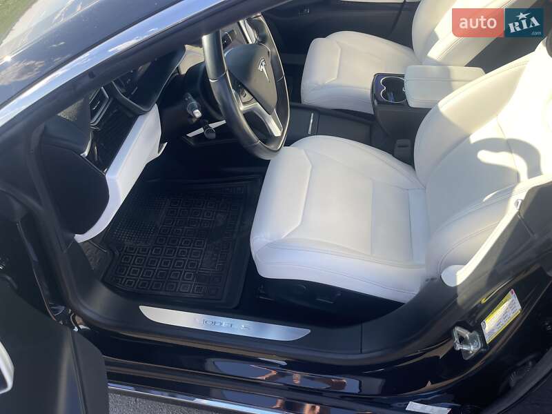 Лифтбек Tesla Model S 2017 в Кропивницком фото 9 Лифтбек Tesla Model S 2017 в Кропивницком