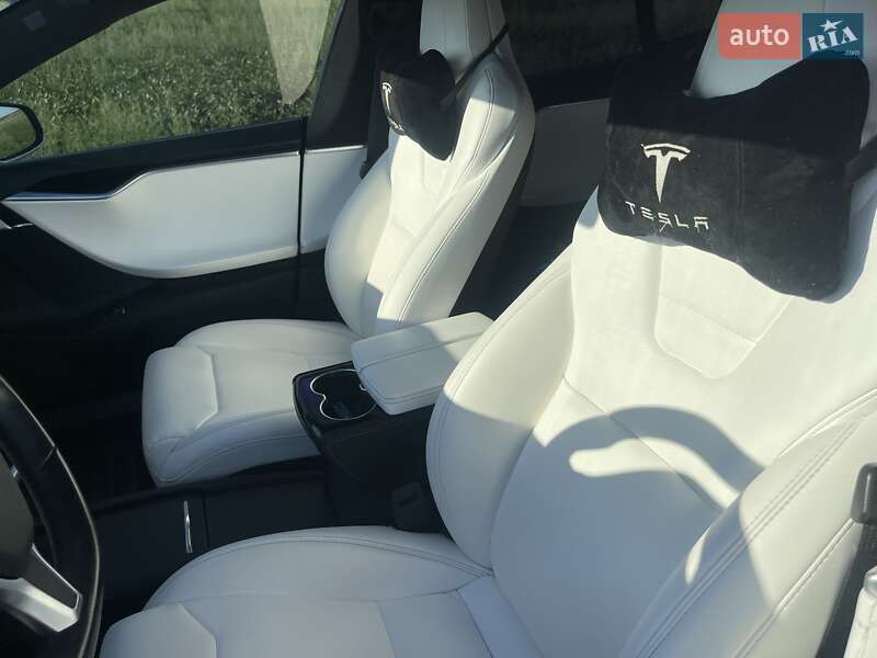 Лифтбек Tesla Model S 2017 в Кропивницком фото 11 Лифтбек Tesla Model S 2017 в Кропивницком