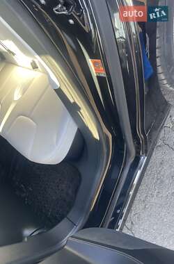 Лифтбек Tesla Model S 2017 в Кропивницком фото 12 Лифтбек Tesla Model S 2017 в Кропивницком