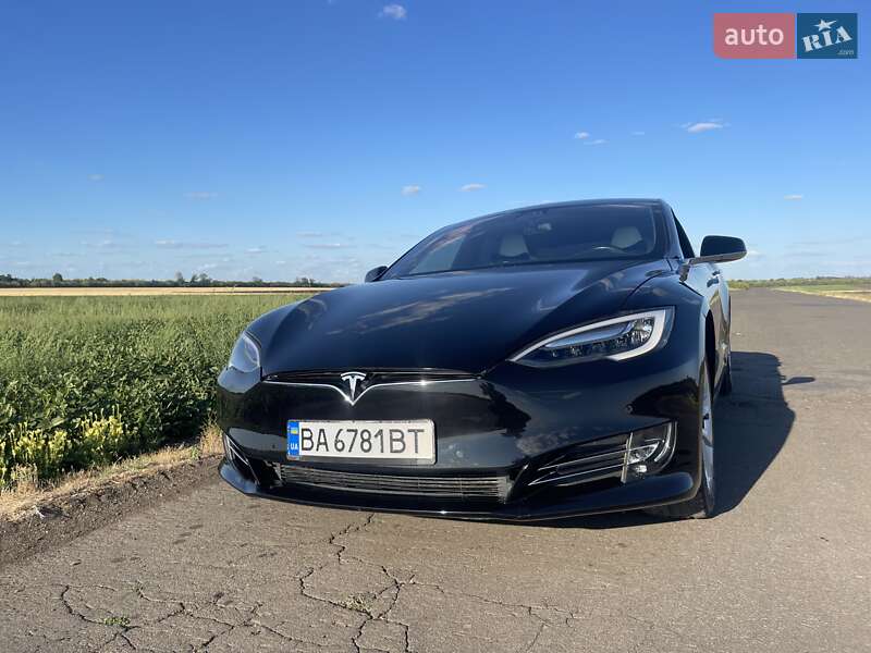 Лифтбек Tesla Model S 2017 в Кропивницком фото 15 Лифтбек Tesla Model S 2017 в Кропивницком
