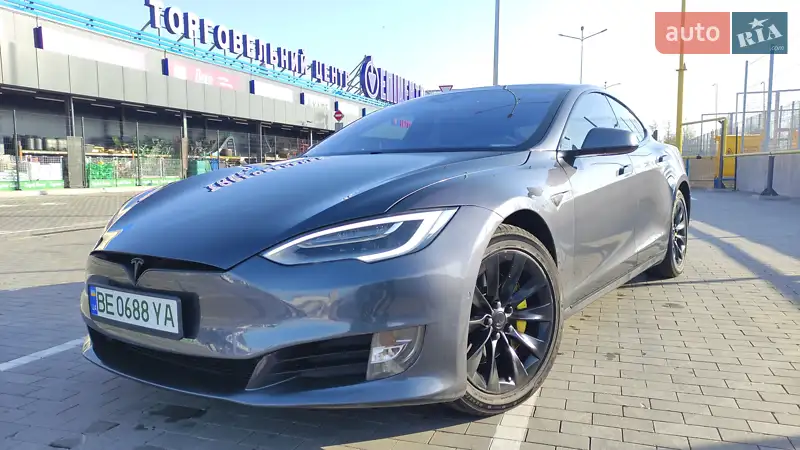 Tesla Model S 2016