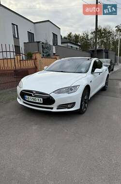 Tesla Model S 2014