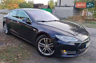 Tesla Model S  2015