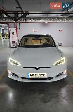 Tesla Model S  2018