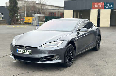 Tesla Model S  2019