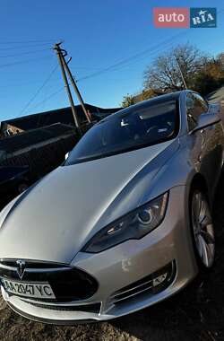 Ліфтбек Tesla Model S 2013 в Києві