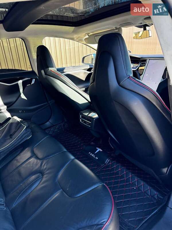 Ліфтбек Tesla Model S 2013 в Києві