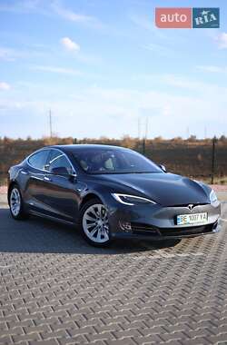 Tesla Model S  2018