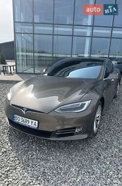 Tesla Model S  2016