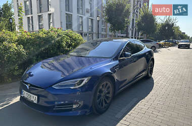 Tesla Model S  2015