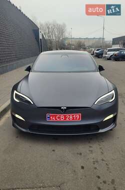 Tesla Model S  2022
