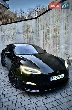 Tesla Model S  2021