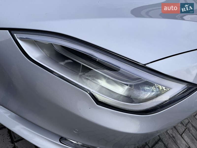 Ліфтбек Tesla Model S 2018 в Луцьку фото 18 Ліфтбек Tesla Model S 2018 в Луцьку