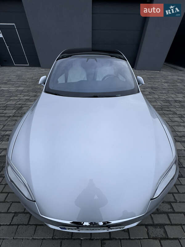 Ліфтбек Tesla Model S 2018 в Луцьку фото 15 Ліфтбек Tesla Model S 2018 в Луцьку