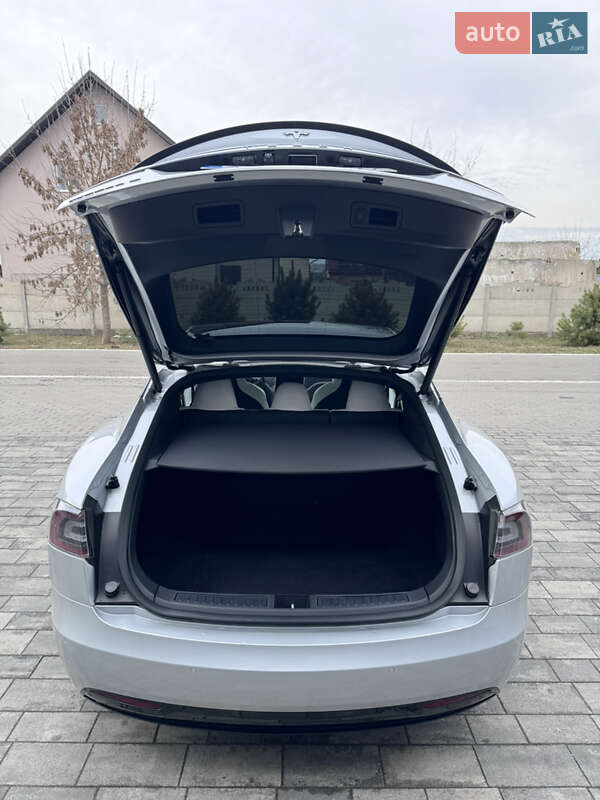 Ліфтбек Tesla Model S 2018 в Луцьку фото 13 Ліфтбек Tesla Model S 2018 в Луцьку