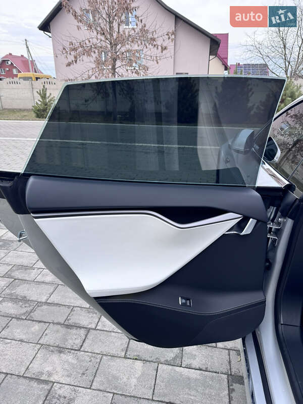 Ліфтбек Tesla Model S 2018 в Луцьку фото 27 Ліфтбек Tesla Model S 2018 в Луцьку