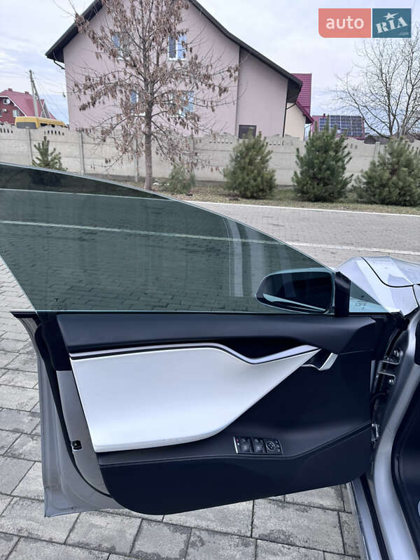 Ліфтбек Tesla Model S 2018 в Луцьку фото 28 Ліфтбек Tesla Model S 2018 в Луцьку